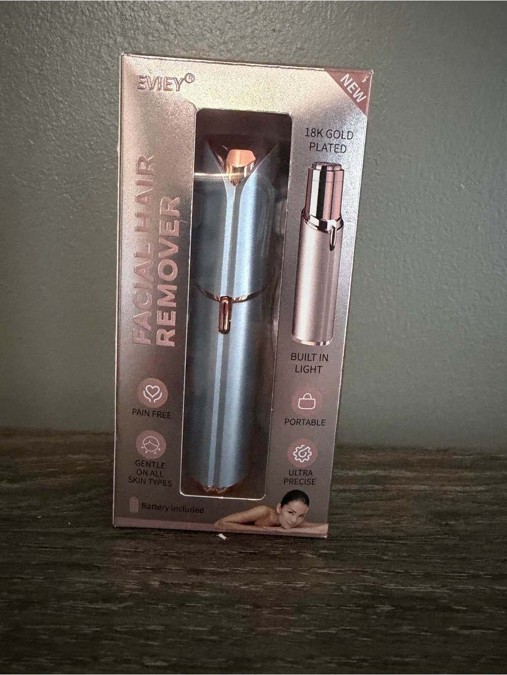 EVIE Facial Hair Remover in Rose Gold and Light Blue
